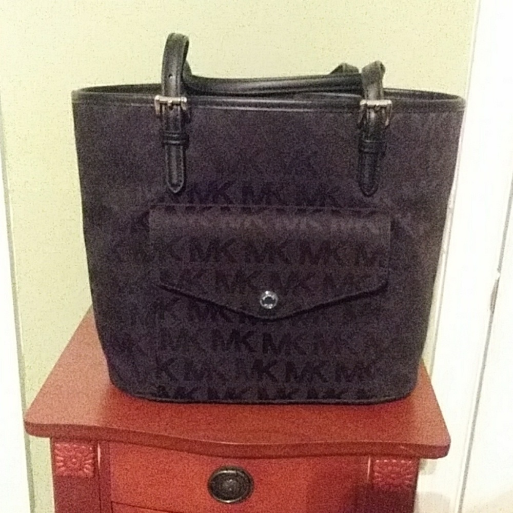 Black Michael Kors